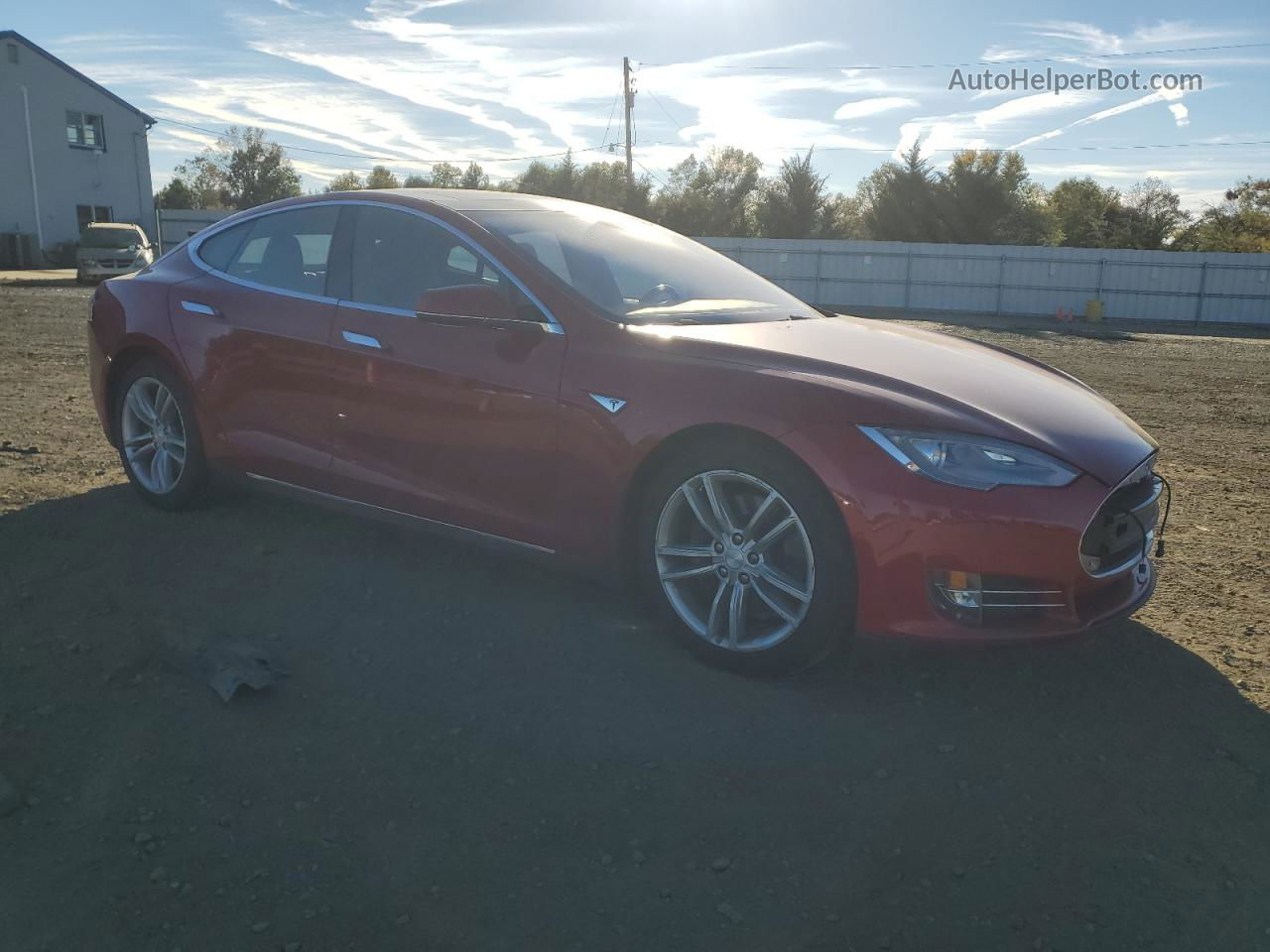 2015 Tesla Model S 85d Red vin: 5YJSA1H23FFP69488