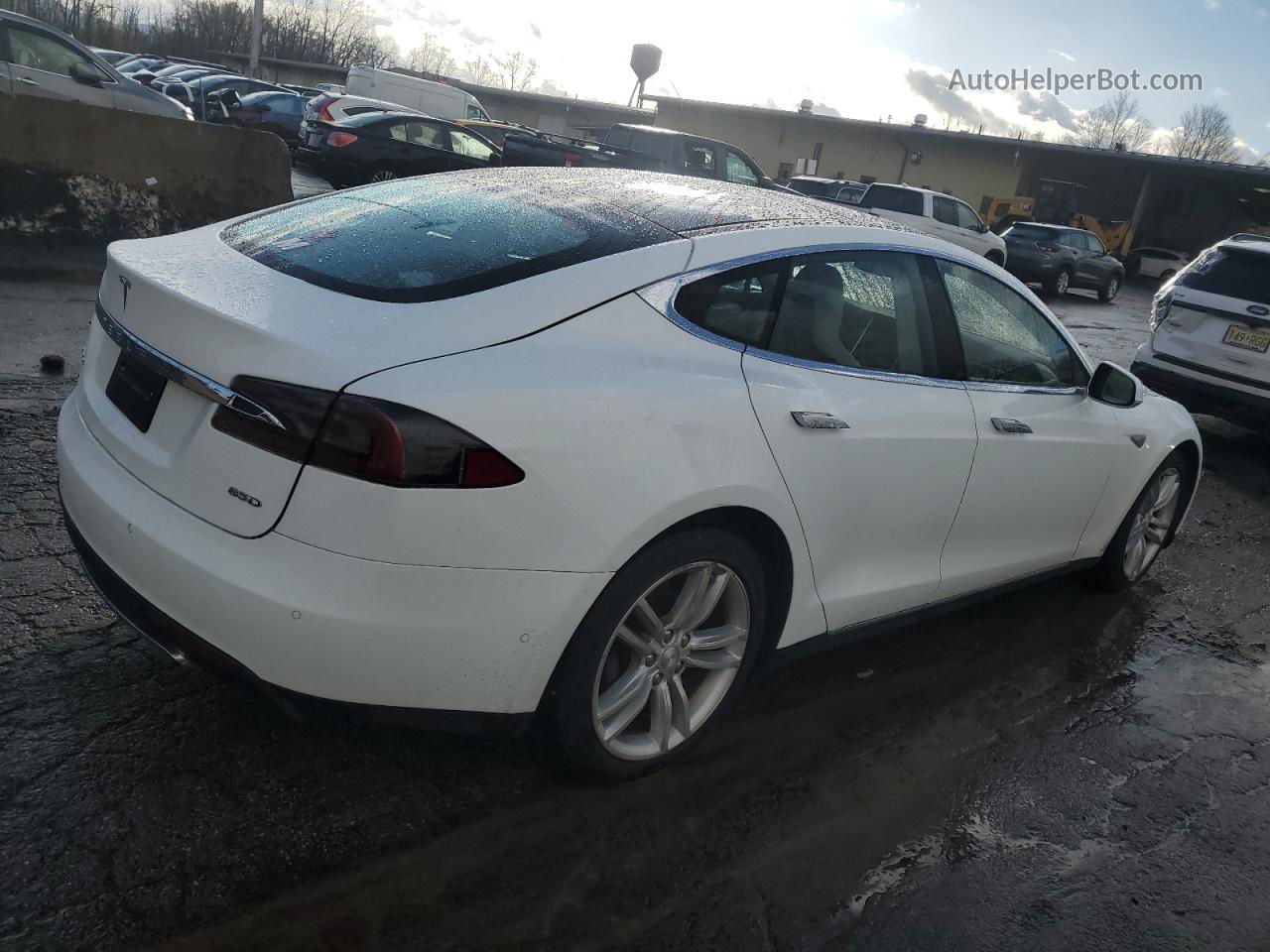 2015 Tesla Model S 85d Белый vin: 5YJSA1H25FFP69377