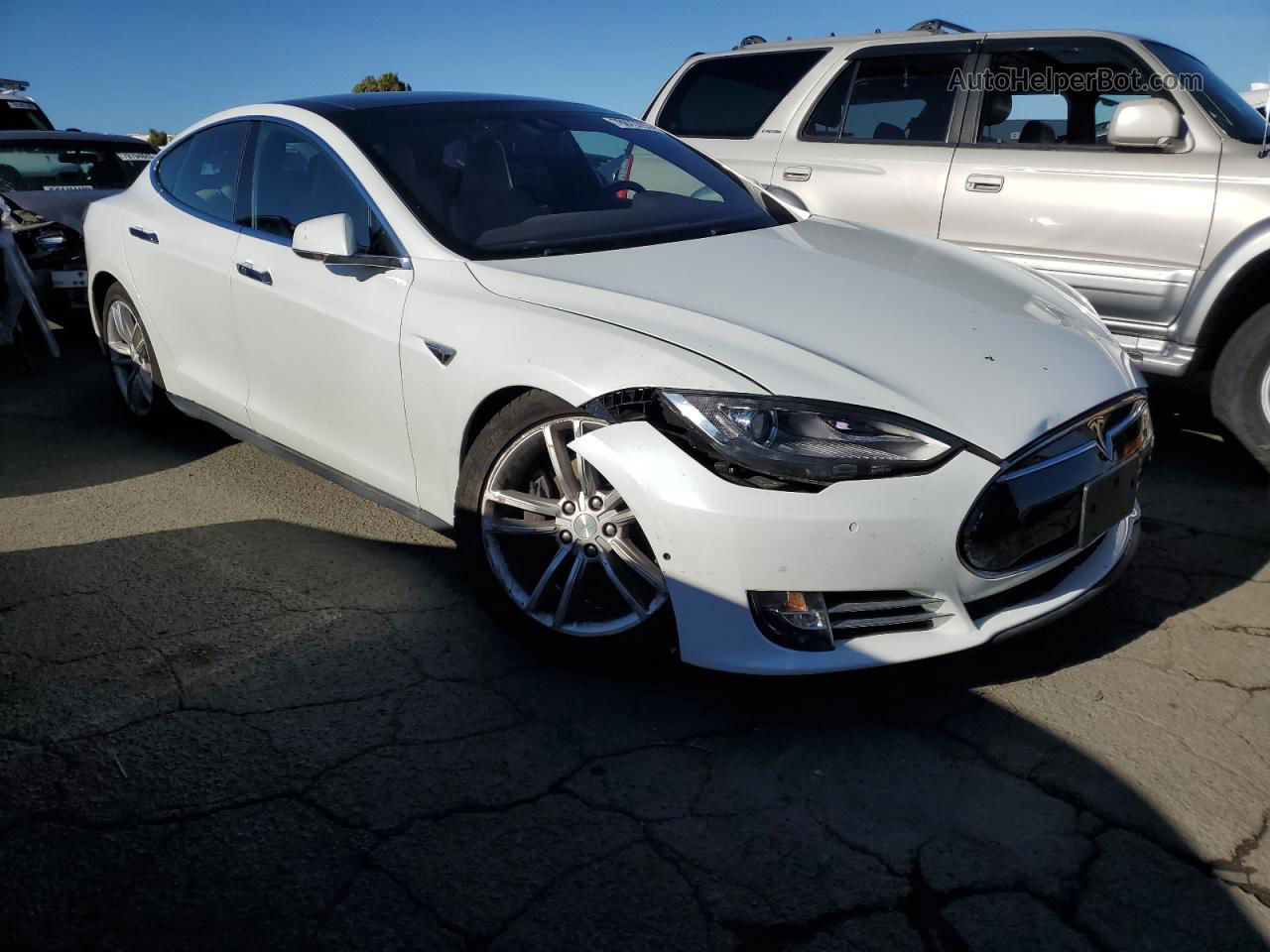 2015 Tesla Model S 85d Белый vin: 5YJSA1H28FF091787