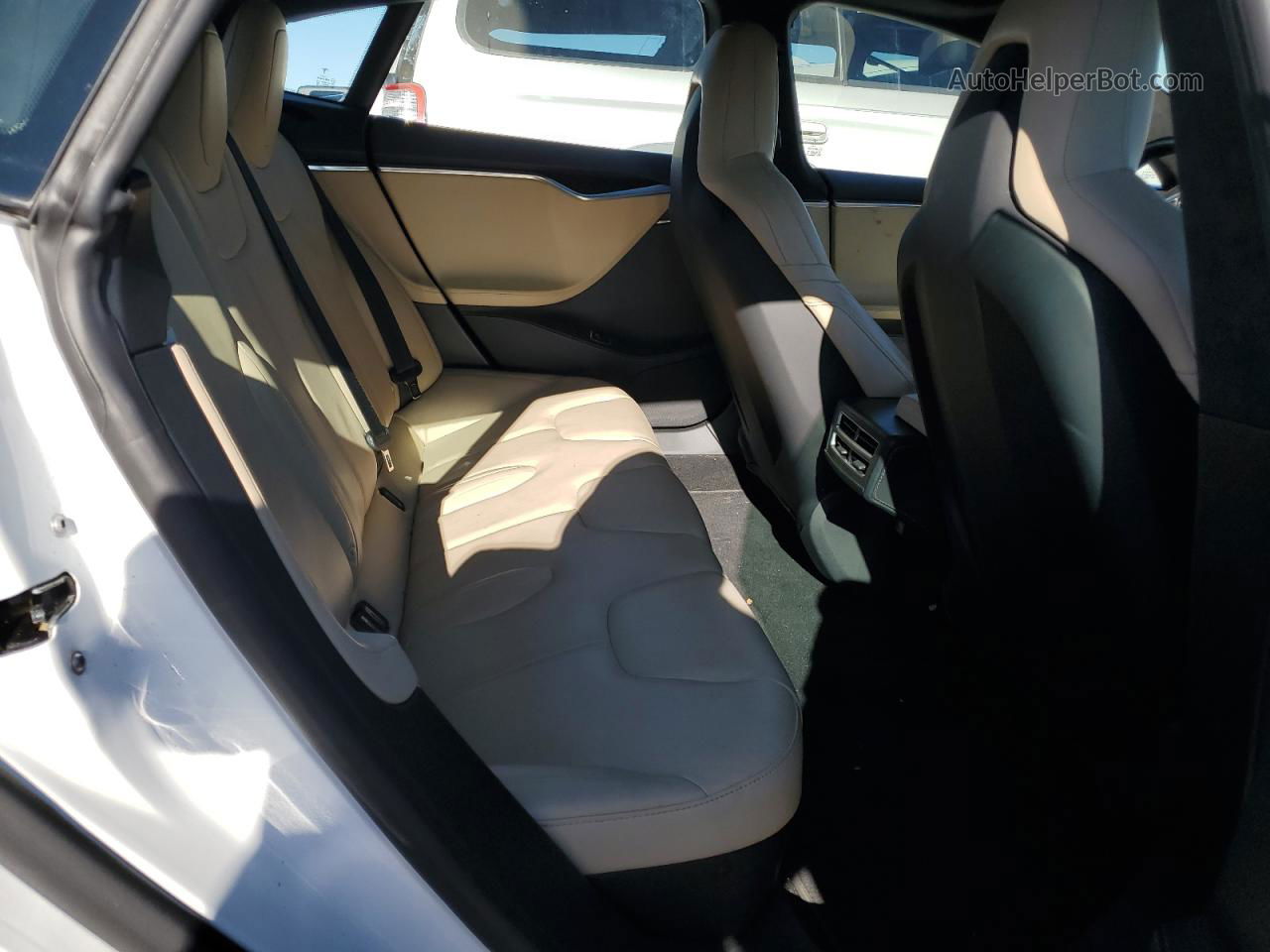 2015 Tesla Model S 85d Белый vin: 5YJSA1H28FF091787