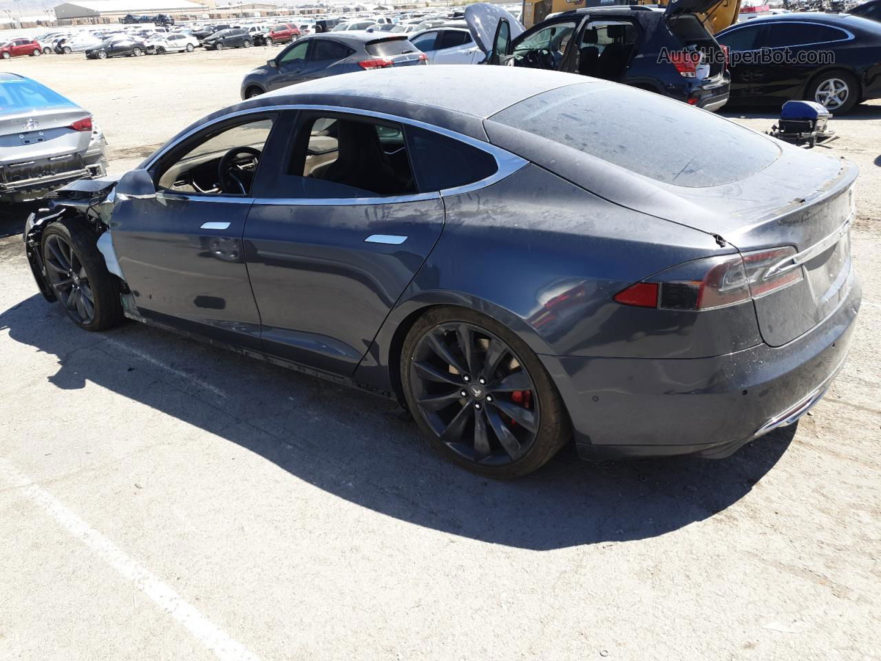 2014 Tesla Model S  Серебряный vin: 5YJSA1H2XEFP67543