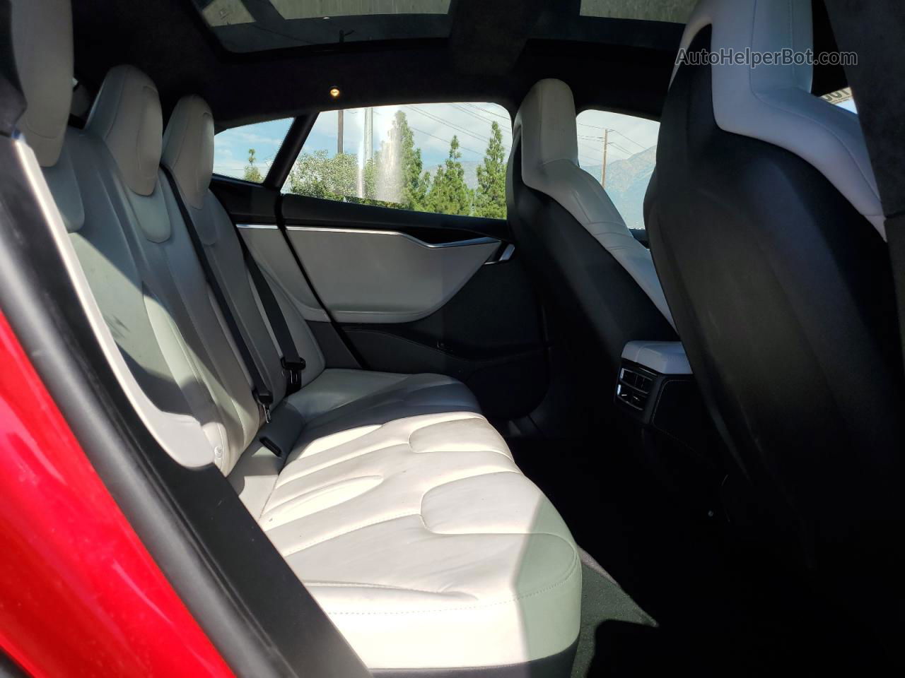 2015 Tesla Model S 85d Red vin: 5YJSA1H2XFF086414