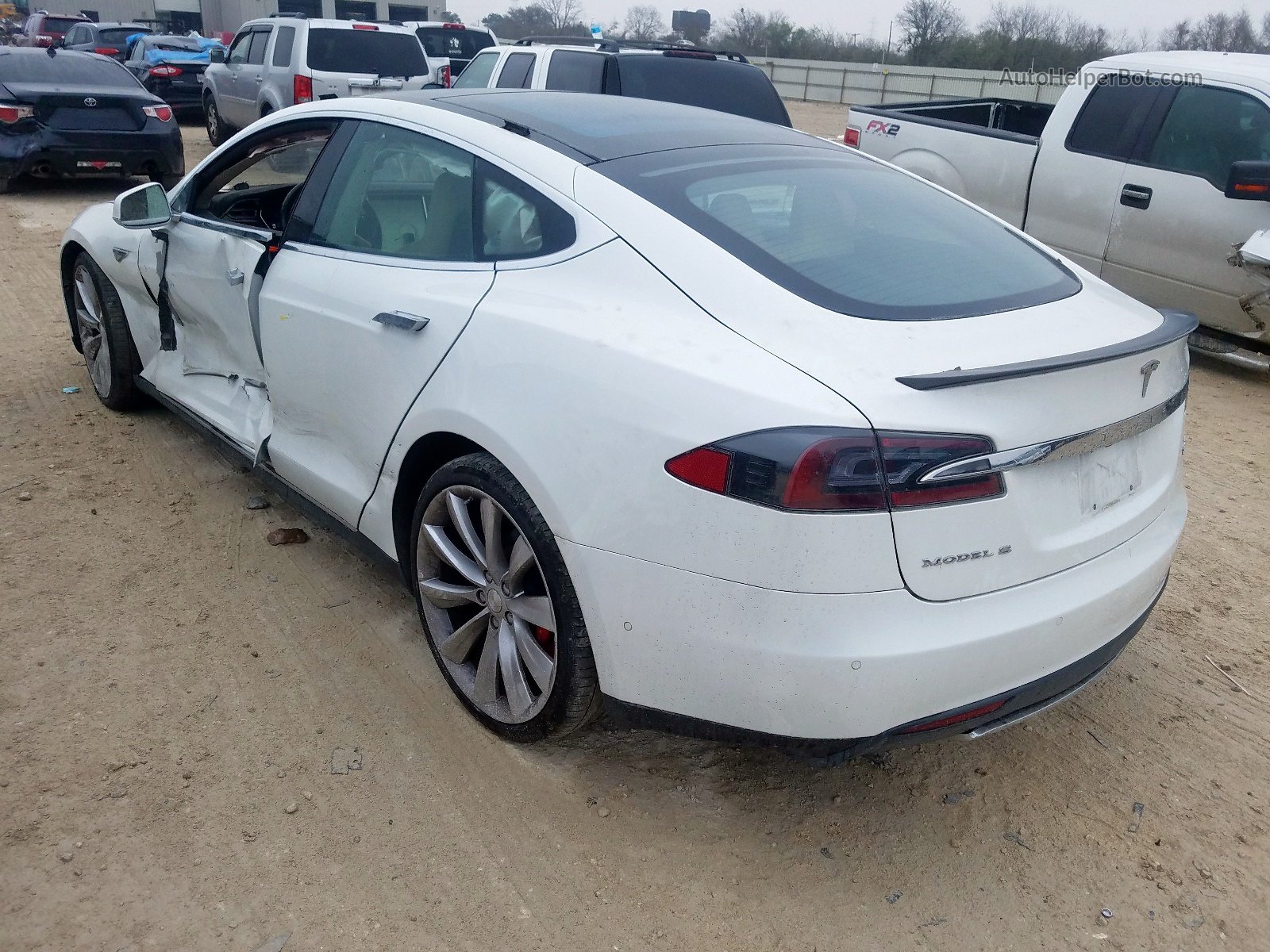 2015 Tesla Model S 85d White vin: 5YJSA1H2XFFP76213