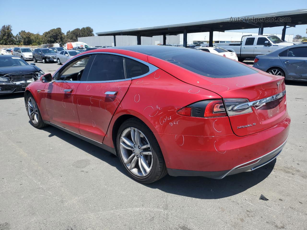 2014 Tesla Model S  Red vin: 5YJSA1S10EFP33160