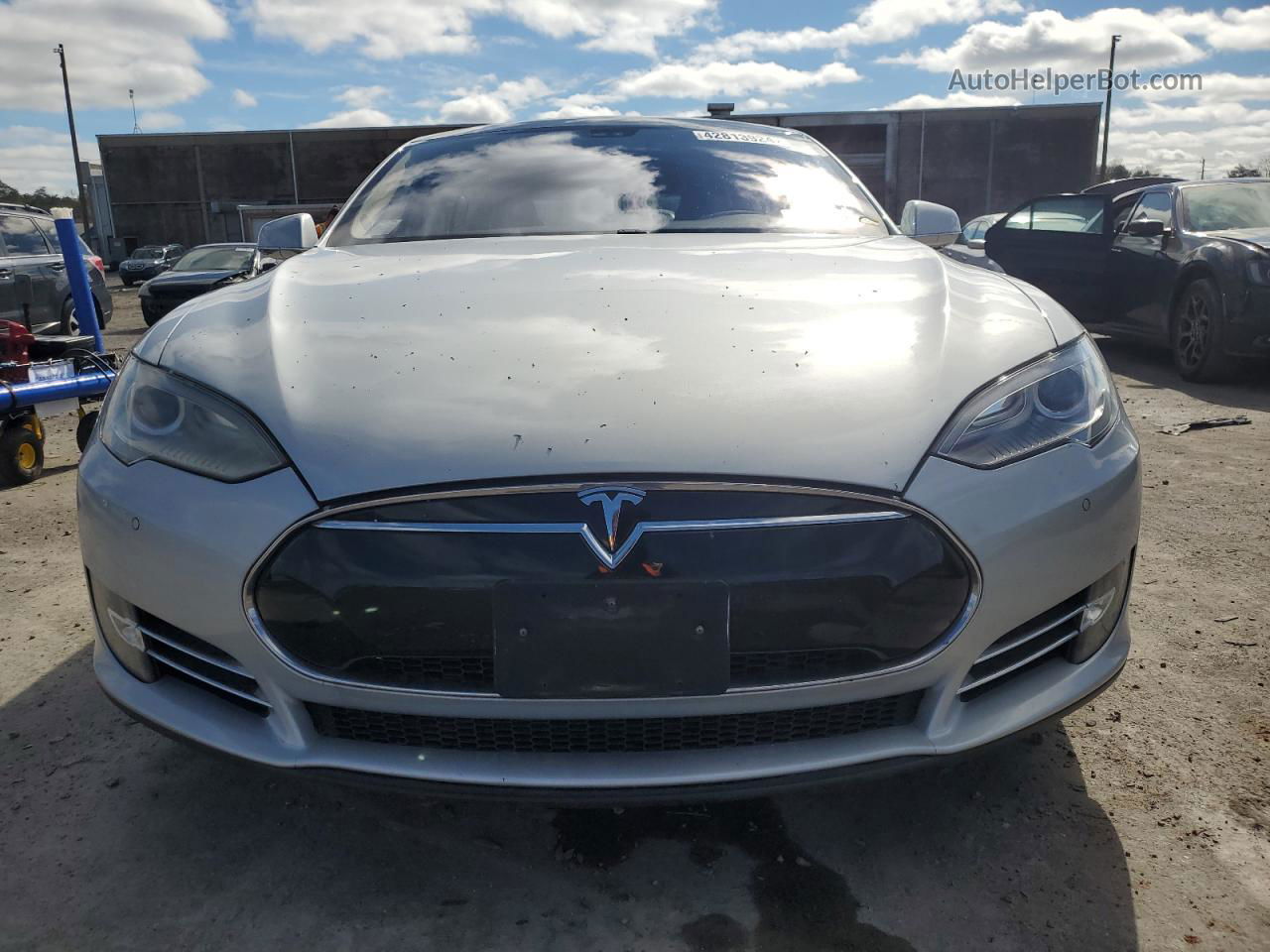 2014 Tesla Model S  Silver vin: 5YJSA1S11EFP29098