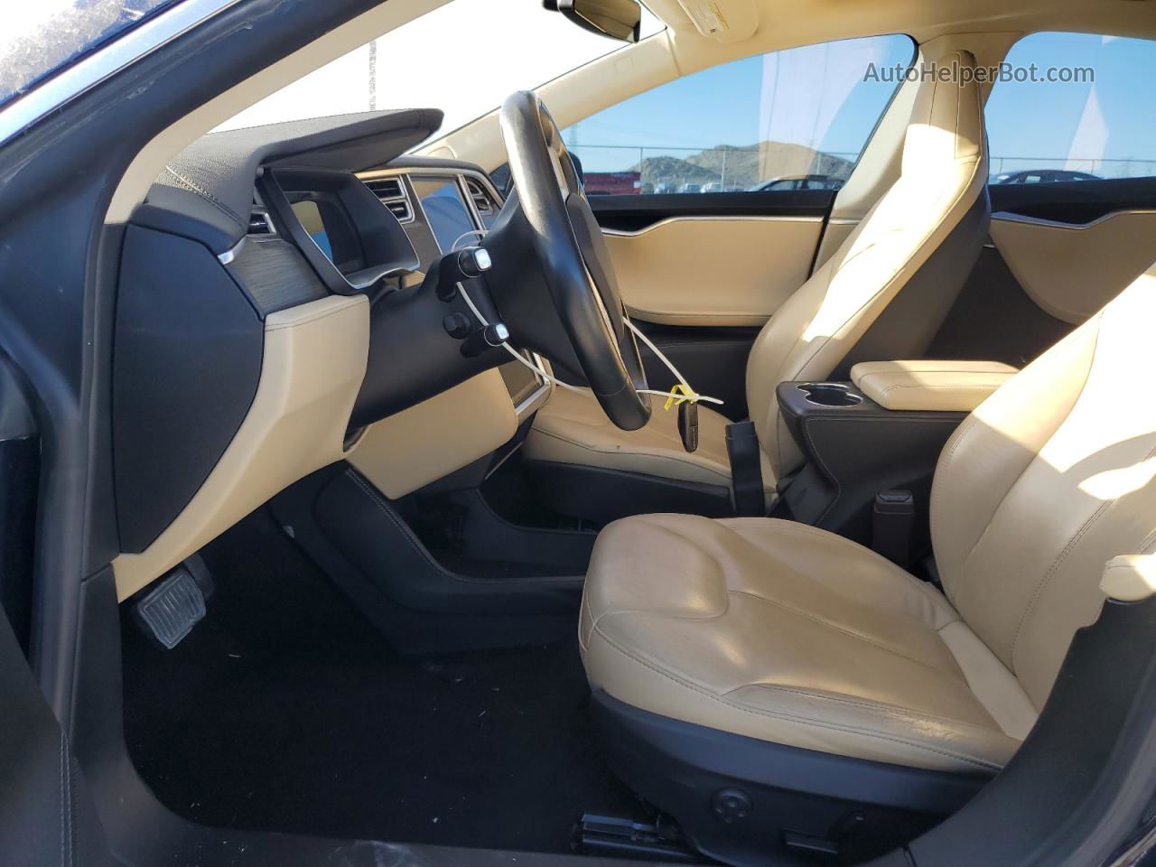 2014 Tesla Model S  Черный vin: 5YJSA1S13EFP51202