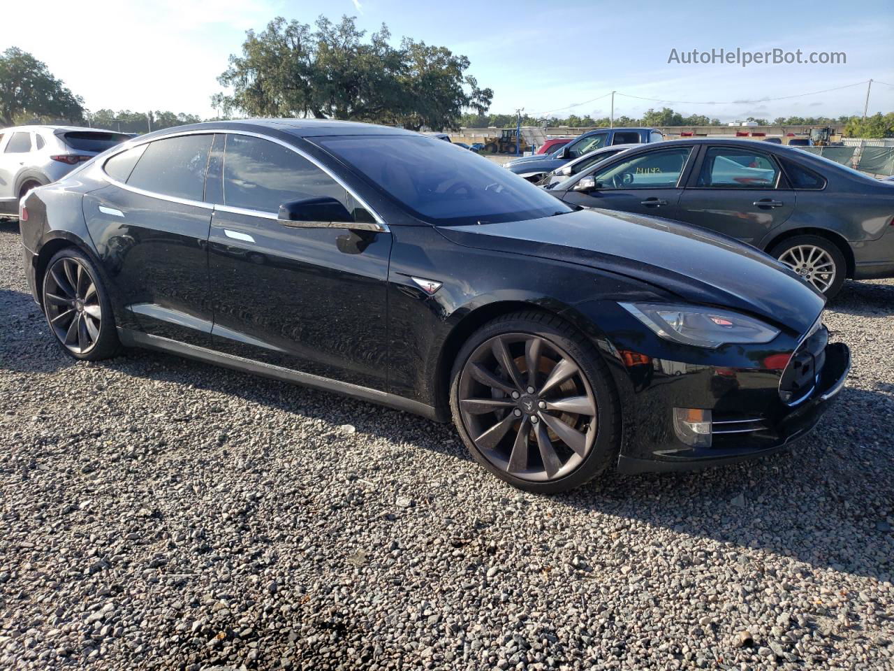 2014 Tesla Model S  Черный vin: 5YJSA1S14EFP33775