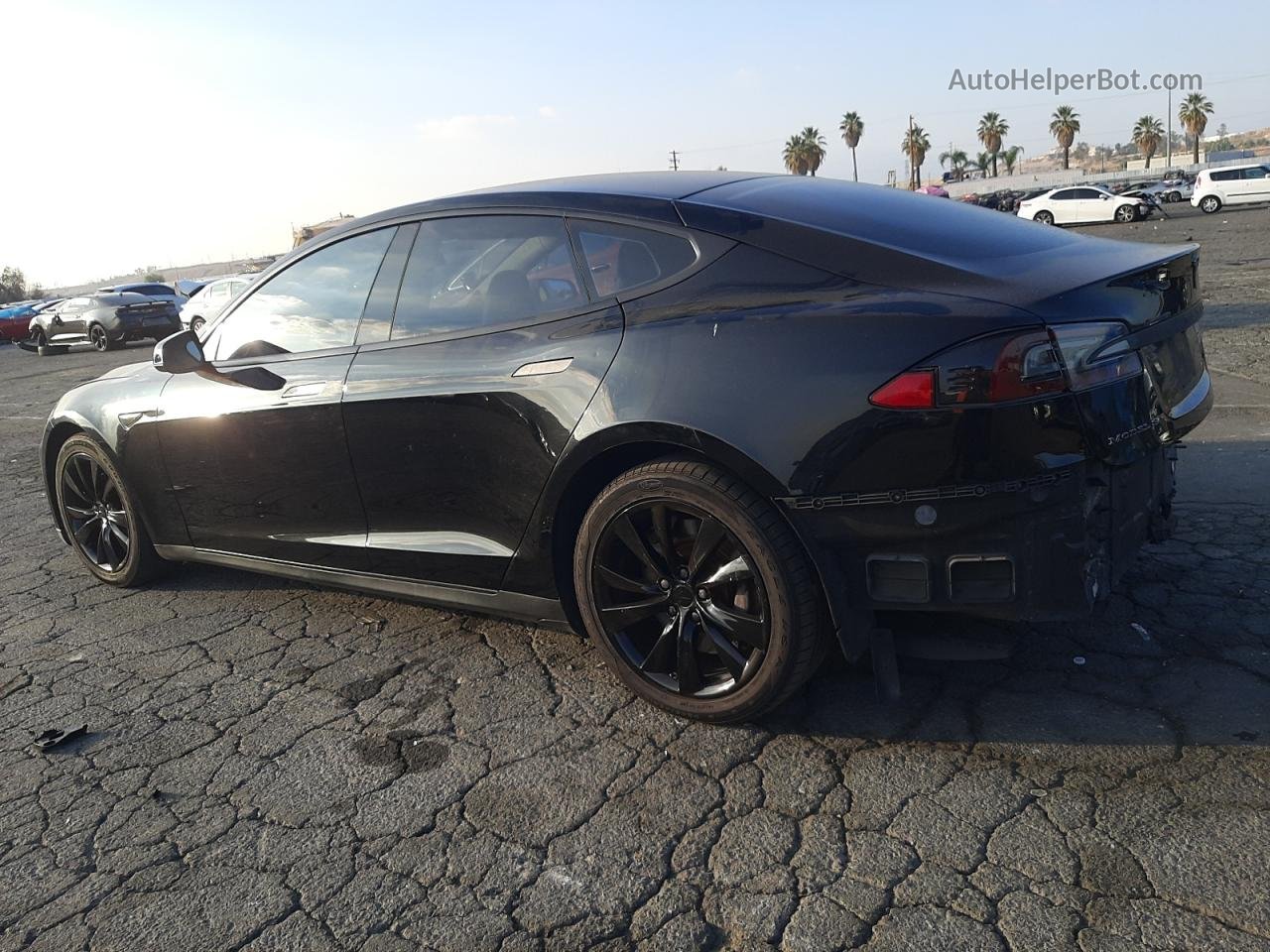 2014 Tesla Model S  Black vin: 5YJSA1S14EFP37972