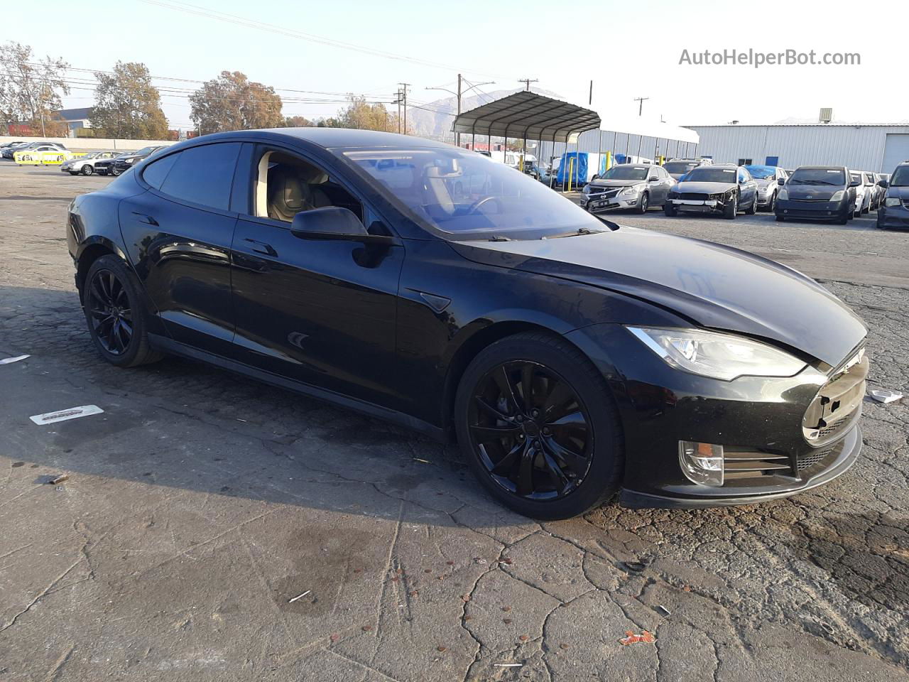 2014 Tesla Model S  Черный vin: 5YJSA1S14EFP37972