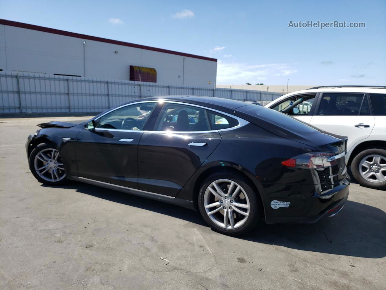 2014 Tesla Model S  Black vin: 5YJSA1S14EFP53296