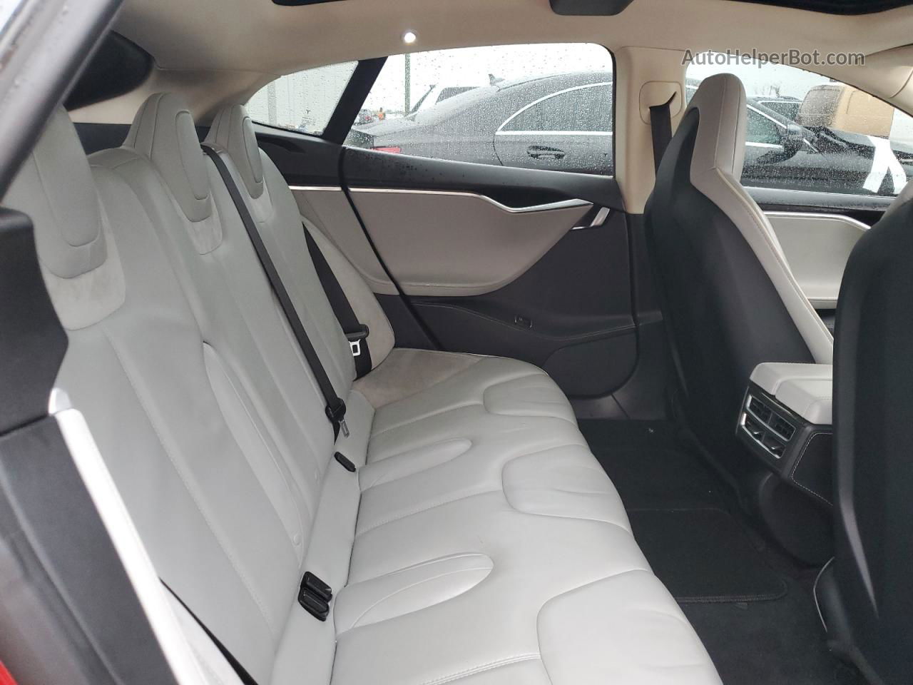 2014 Tesla Model S  Красный vin: 5YJSA1S15EFP36636