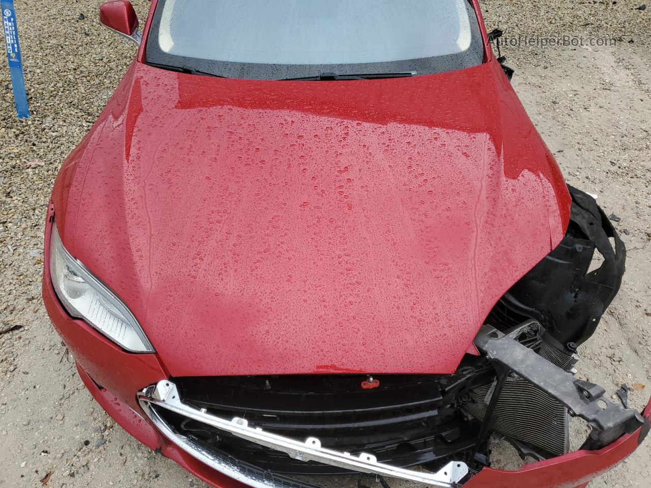 2014 Tesla Model S  Красный vin: 5YJSA1S15EFP36636