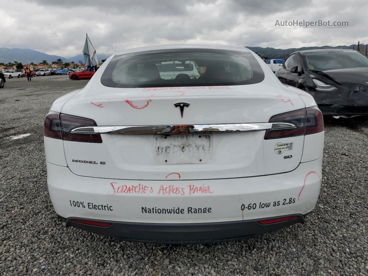 2014 Tesla Model S  White vin: 5YJSA1S18EFP36615