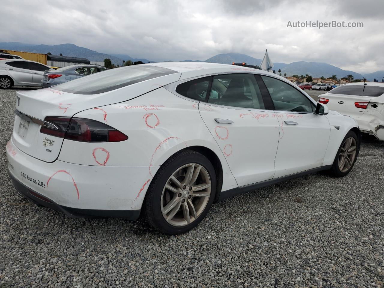 2014 Tesla Model S  White vin: 5YJSA1S18EFP36615