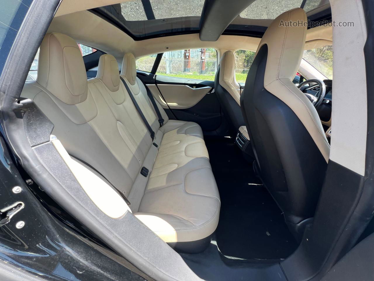 2015 Tesla Model S 60 Black vin: 5YJSA1S18FFP77067