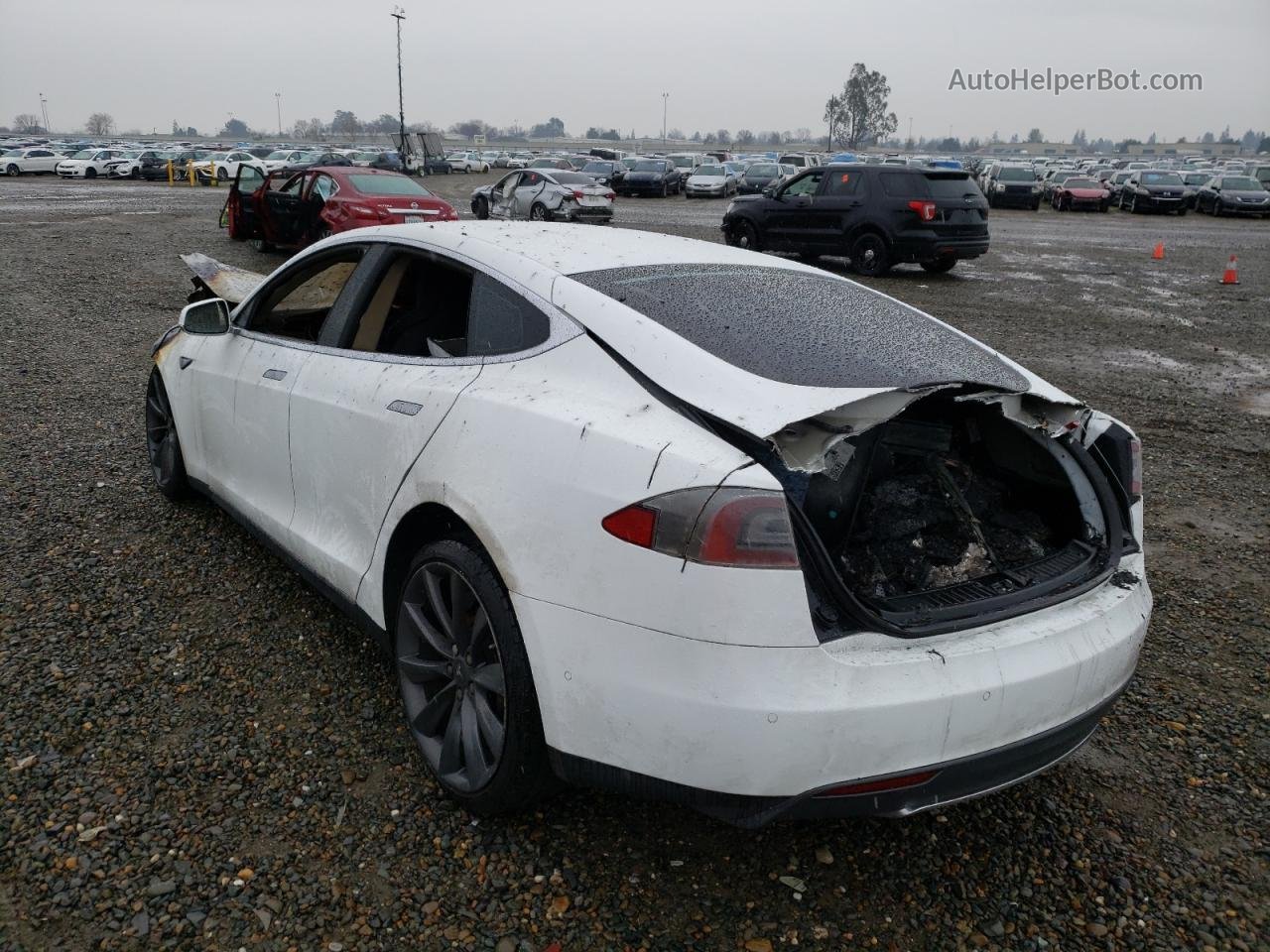 2015 Tesla Model S 70 White vin: 5YJSA1S19FFP78406