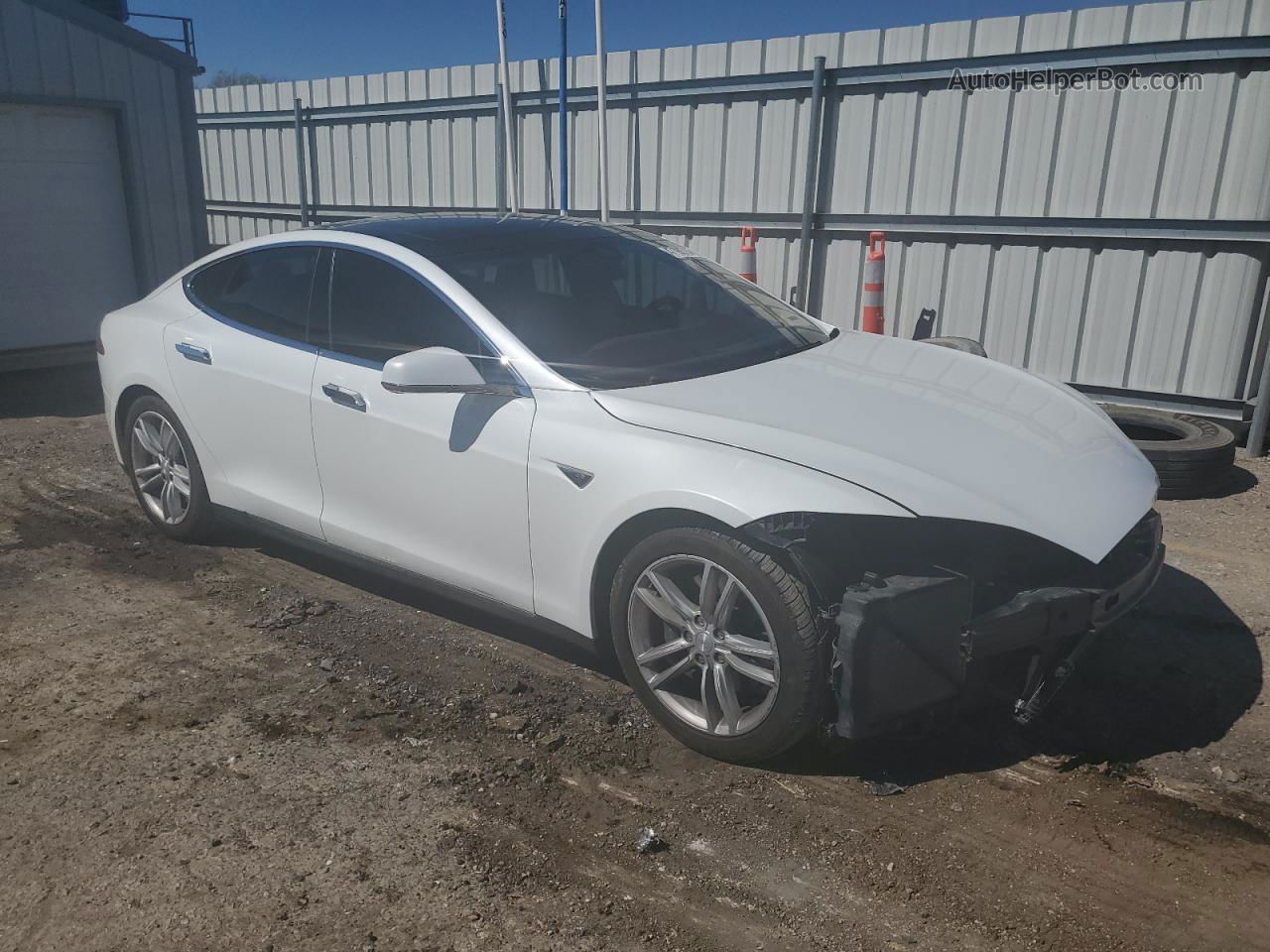 2015 Tesla Model S 70d Белый vin: 5YJSA1S20FF087872