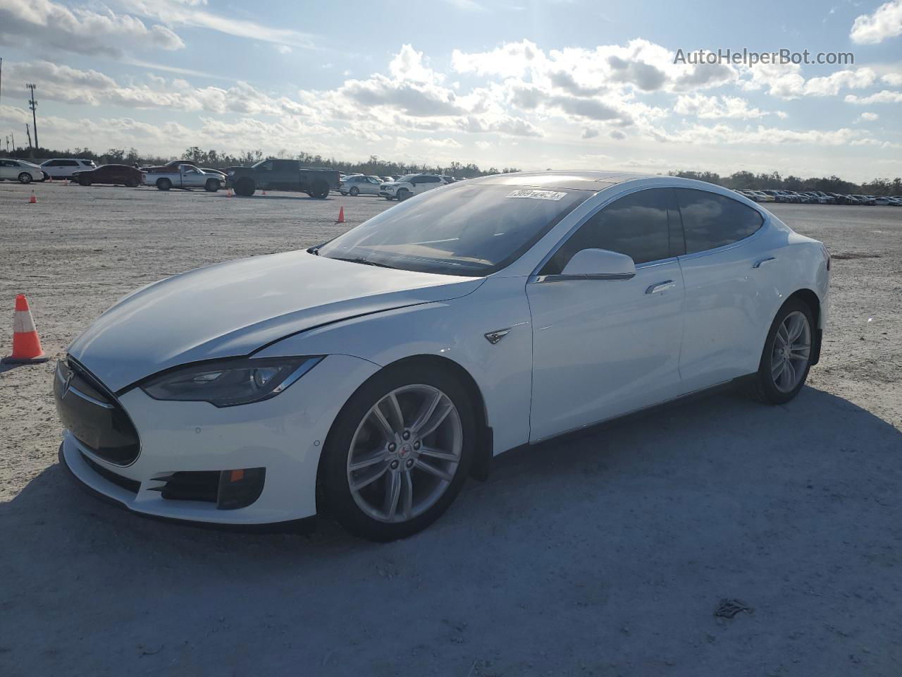 2015 Tesla Model S 70d White vin: 5YJSA1S25FF088015