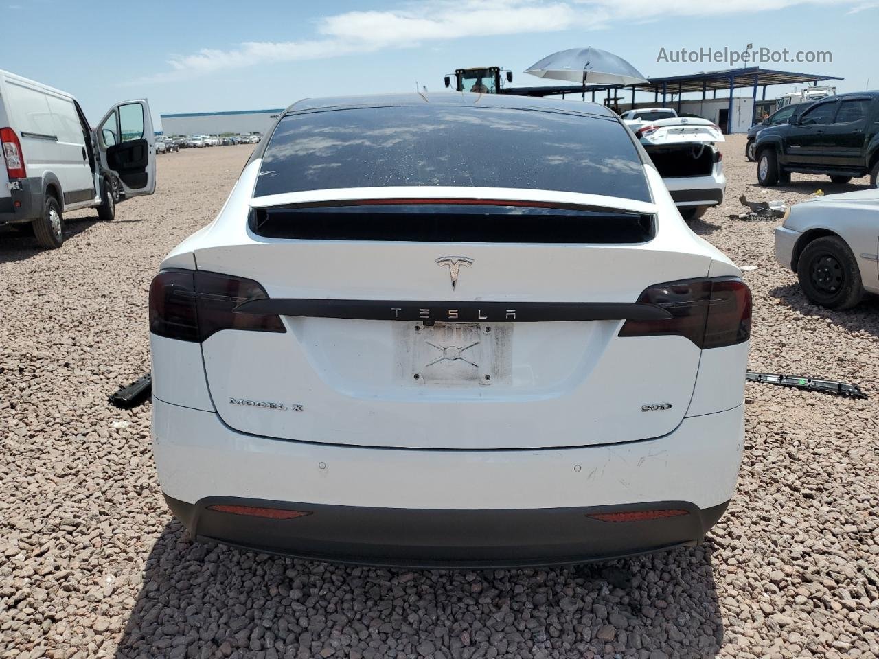 2016 Tesla Model X  White vin: 5YJXCAE20GF004907