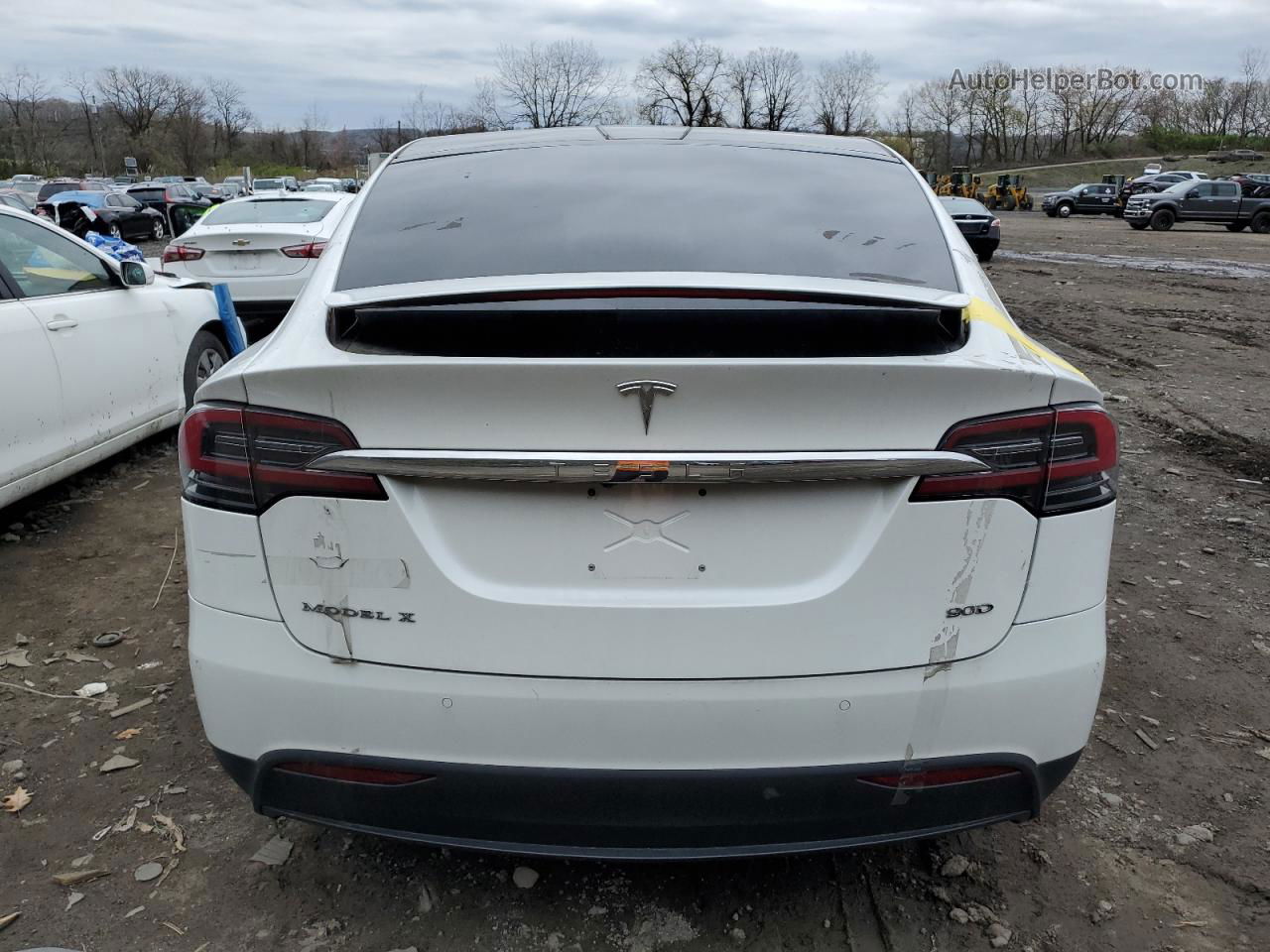 2016 Tesla Model X  White vin: 5YJXCAE20GF017608