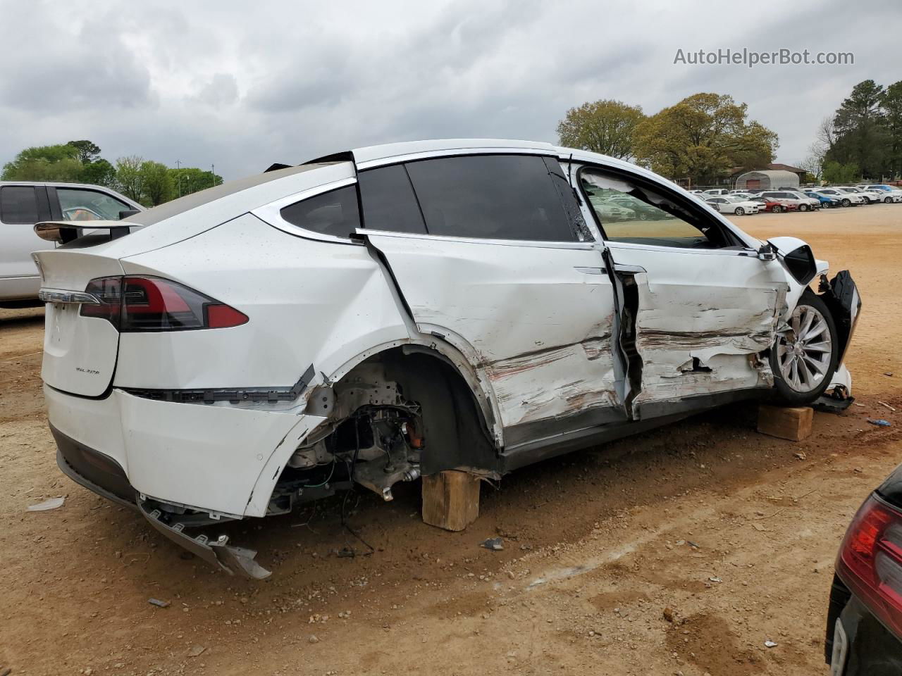 2020 Tesla Model X  White vin: 5YJXCAE20LF270437