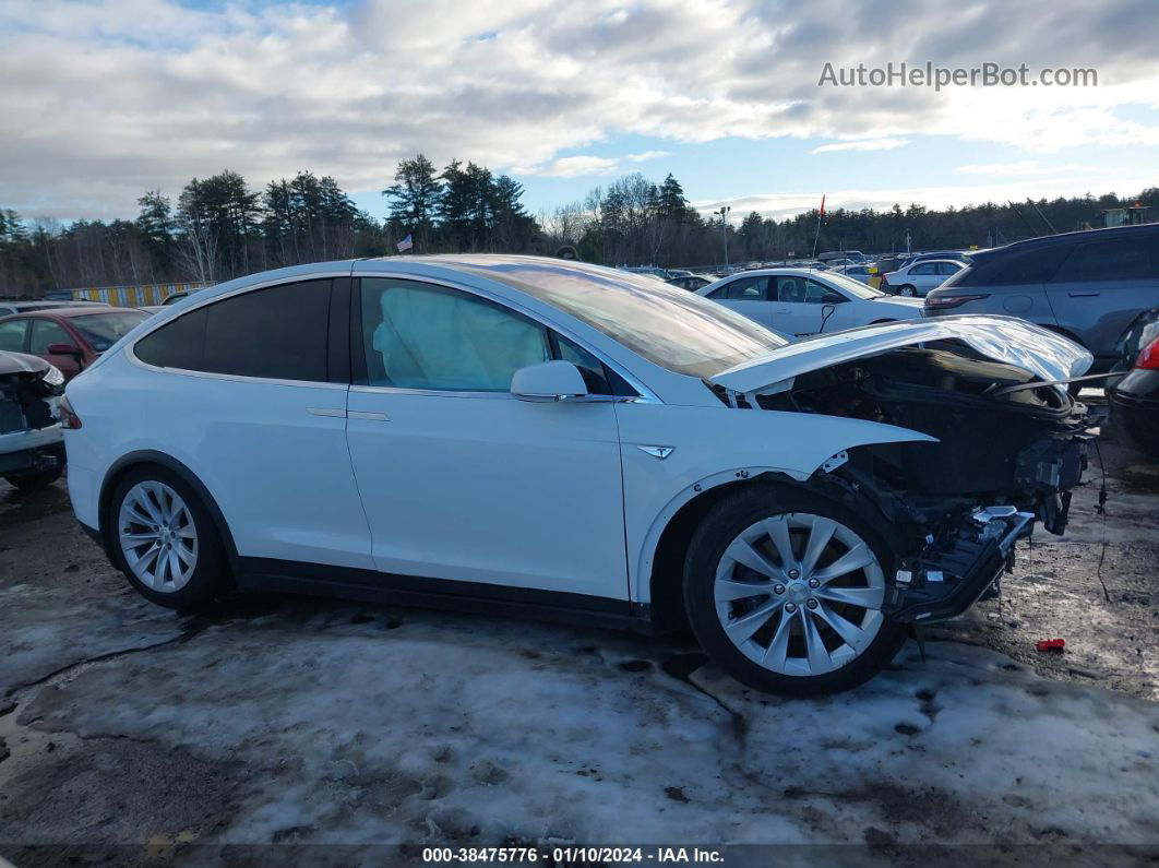 2016 Tesla Model X 60d/70d/75d/90d White vin: 5YJXCAE21GF008190