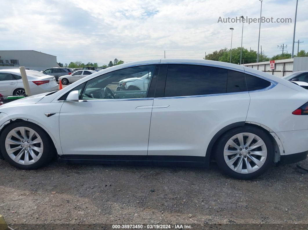 2016 Tesla Model X 60d/70d/75d/90d White vin: 5YJXCAE21GF028245