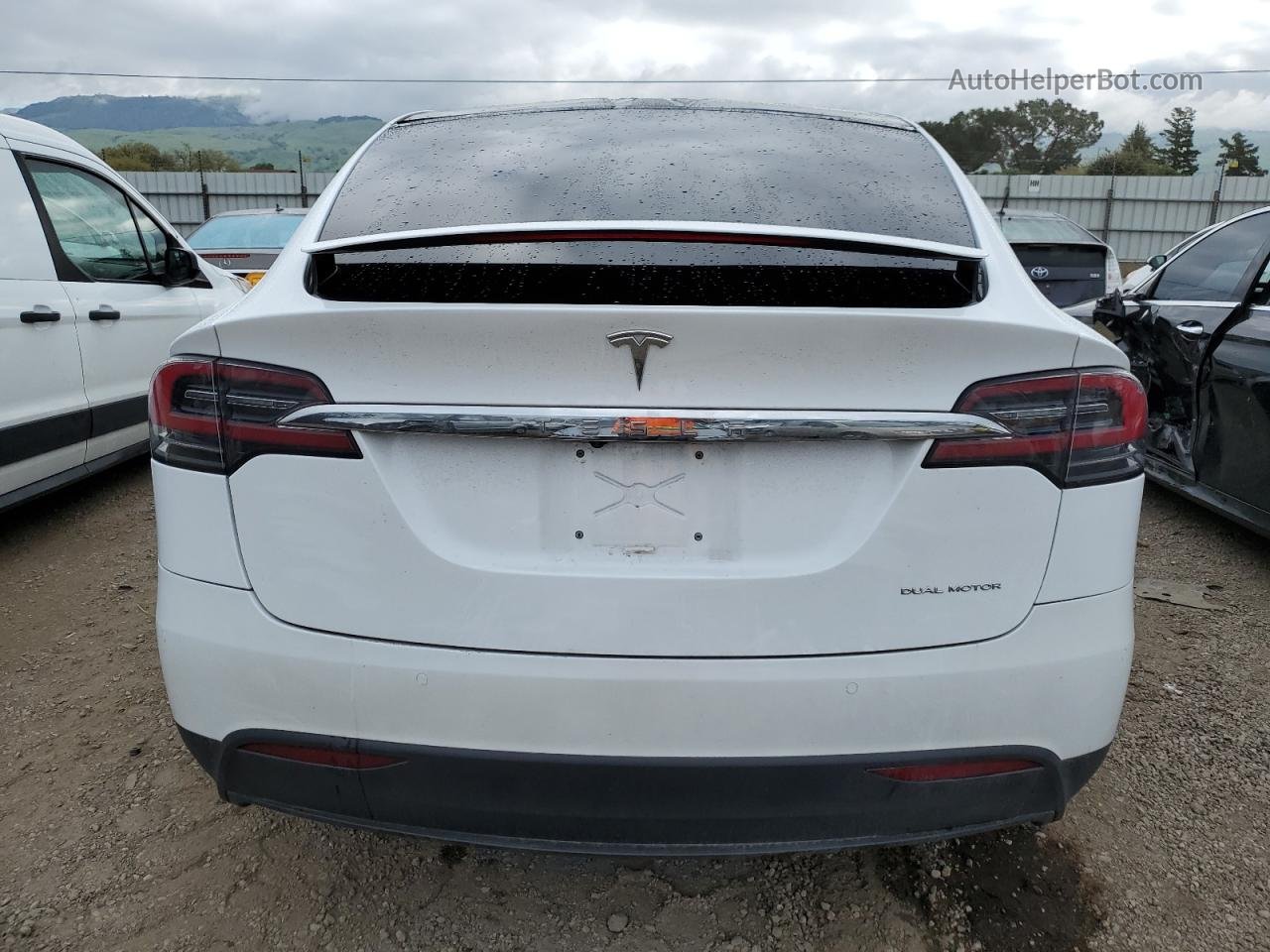 2020 Tesla Model X  White vin: 5YJXCAE21LF305597