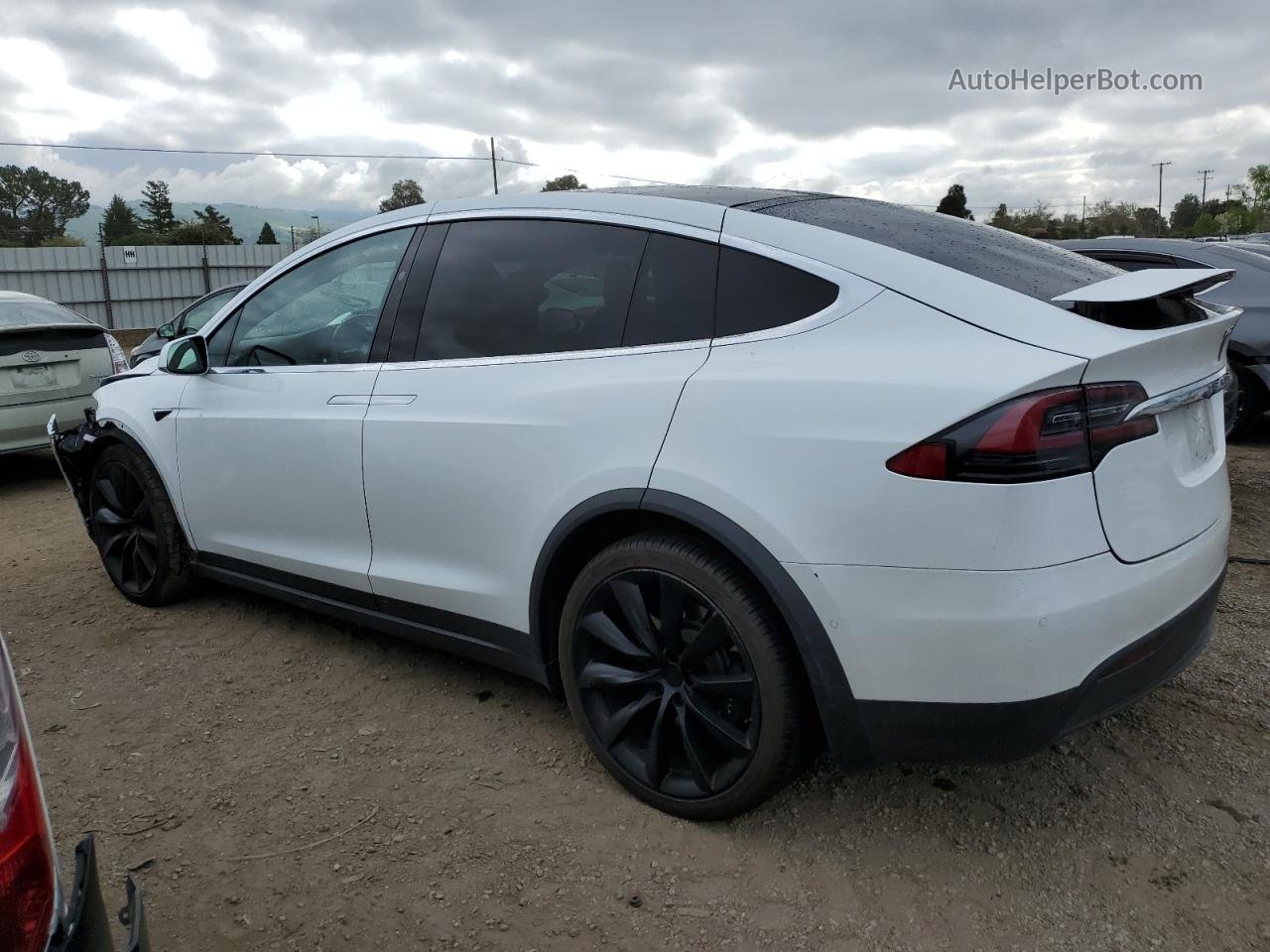 2020 Tesla Model X  White vin: 5YJXCAE21LF305597