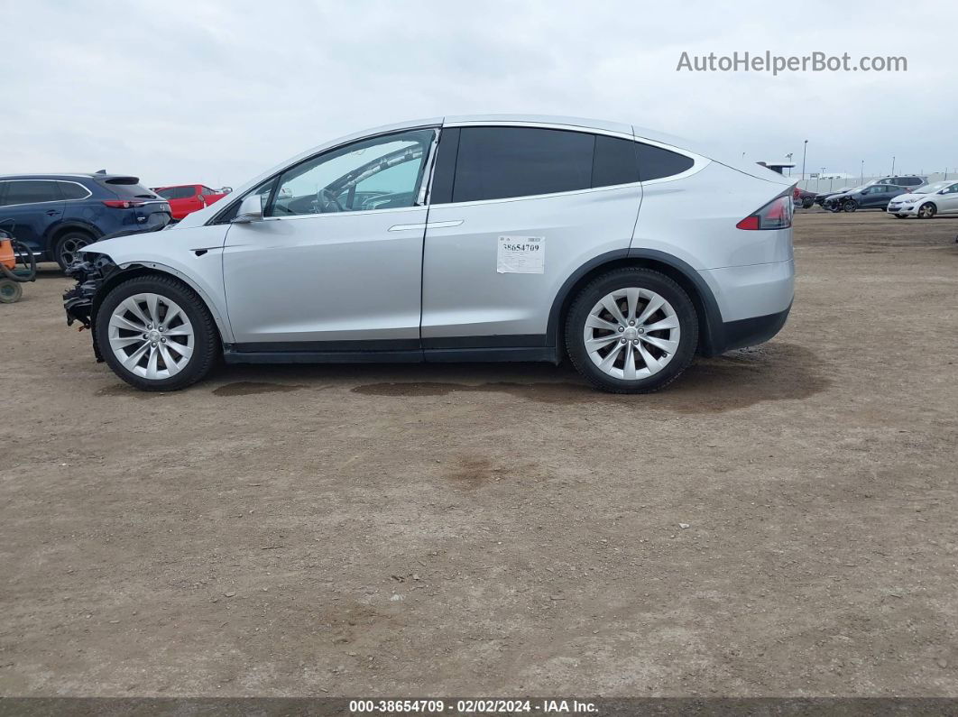 2016 Tesla Model X 60d/70d/75d/90d Черный vin: 5YJXCAE22GF002558