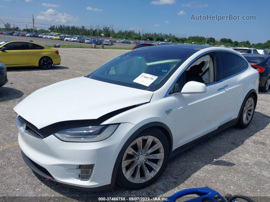 2016 Tesla Model X 70d/90d/75d/60d White vin: 5YJXCAE23GF005355