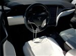 2019 Tesla Model X  White vin: 5YJXCAE23KF204320