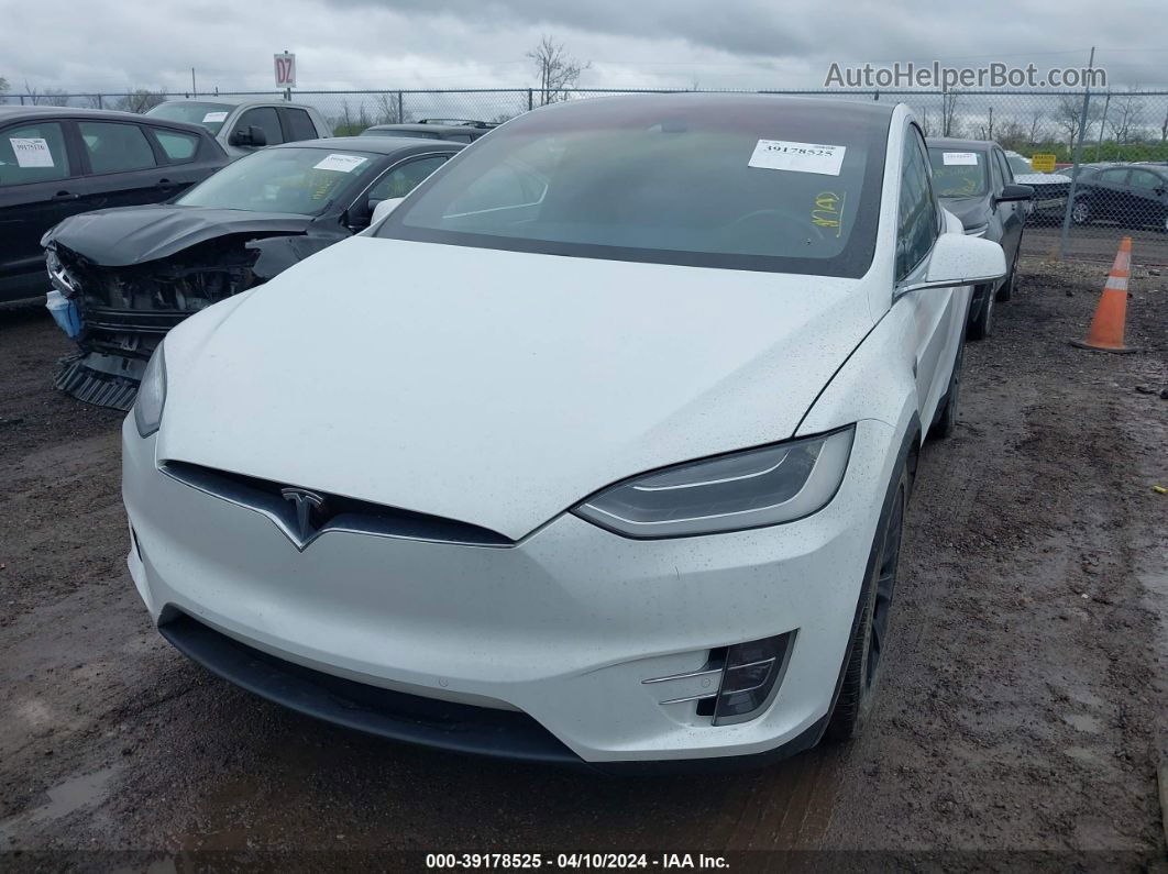 2016 Tesla Model X 60d/70d/75d/90d White vin: 5YJXCAE24GF017949