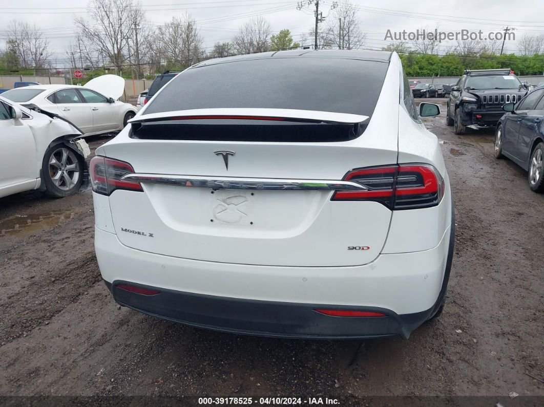 2016 Tesla Model X 60d/70d/75d/90d White vin: 5YJXCAE24GF017949
