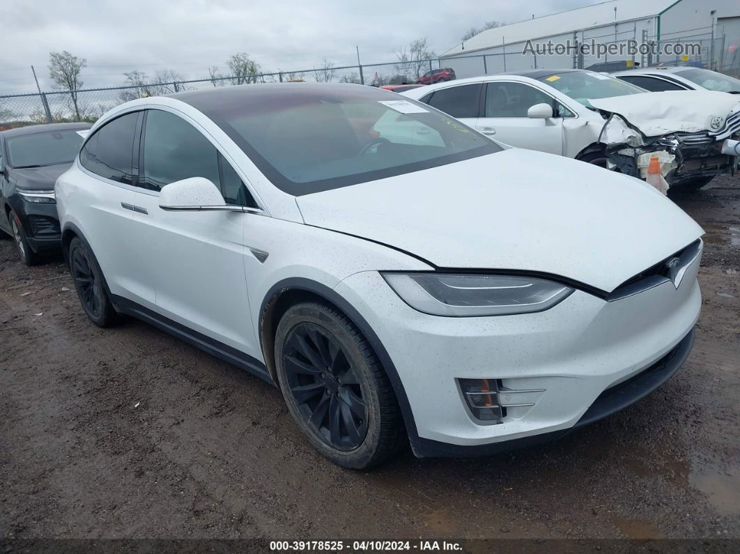 2016 Tesla Model X 60d/70d/75d/90d White vin: 5YJXCAE24GF017949