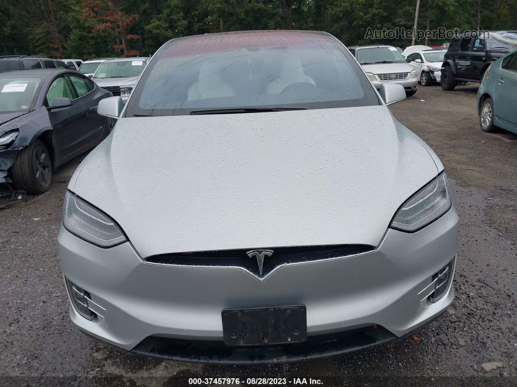 2016 Tesla Model X 70d/90d/75d/60d Серебряный vin: 5YJXCAE25GF005745