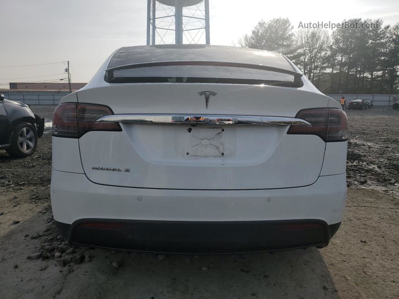 2016 Tesla Model X  White vin: 5YJXCAE25GF020407