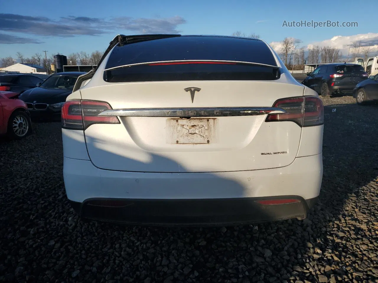 2020 Tesla Model X  White vin: 5YJXCAE25LF239815