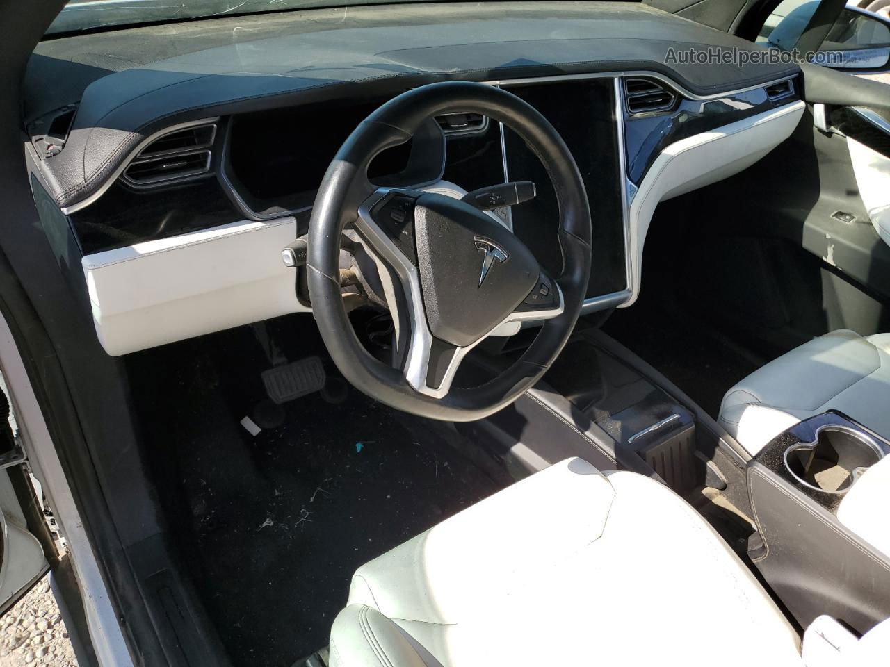 2016 Tesla Model X  White vin: 5YJXCAE26GF010789