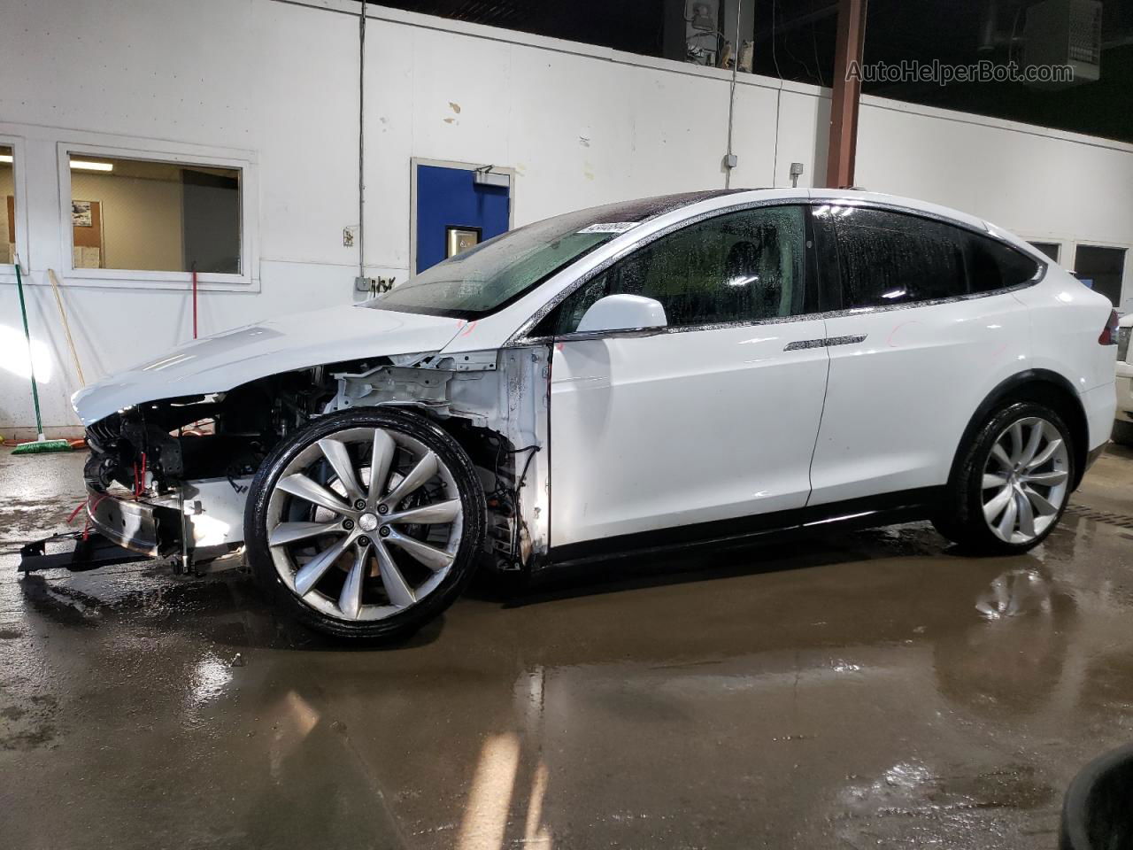 2016 Tesla Model X  White vin: 5YJXCAE26GF030329