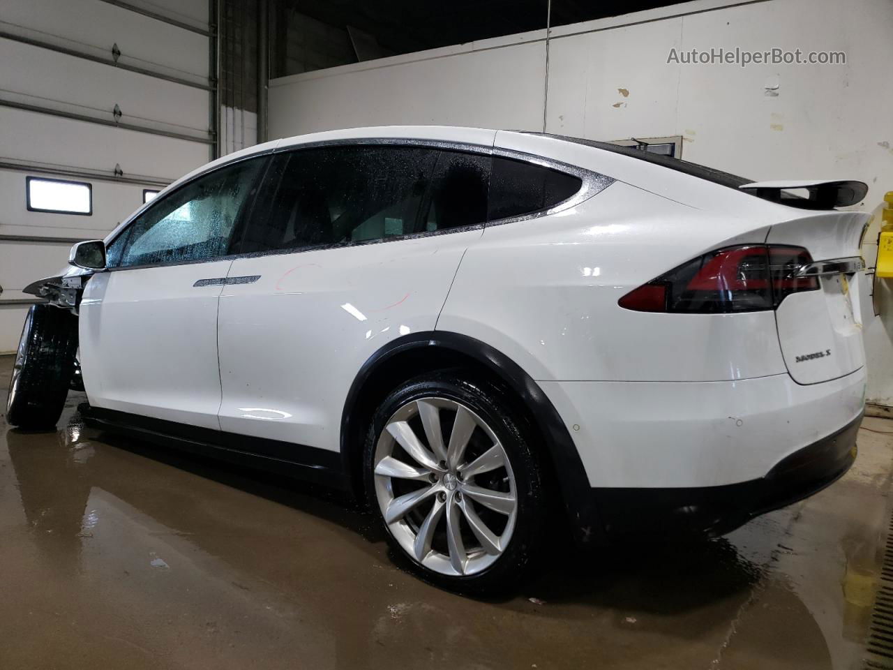 2016 Tesla Model X  White vin: 5YJXCAE26GF030329