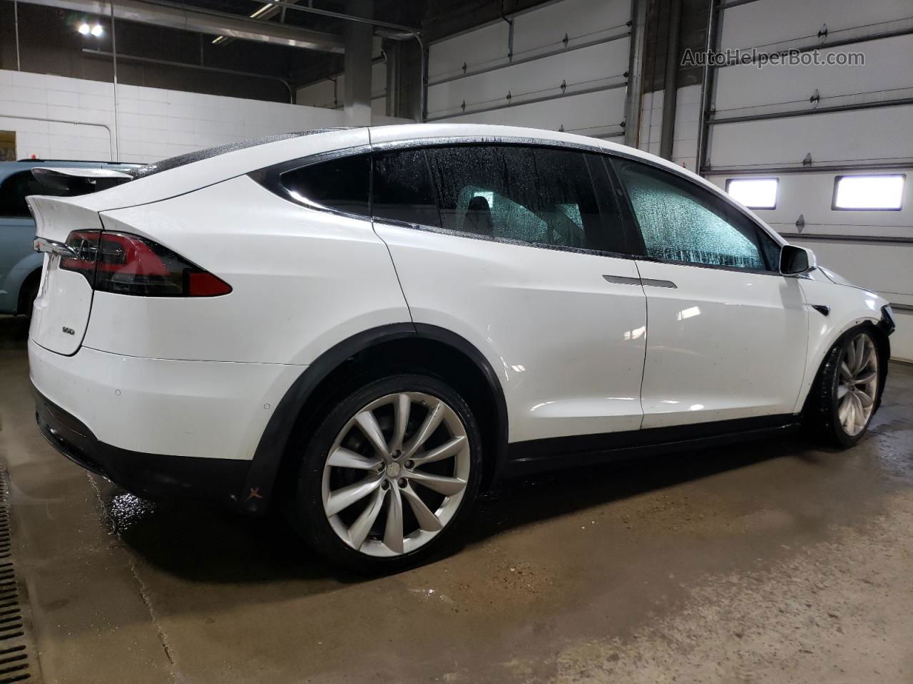 2016 Tesla Model X  White vin: 5YJXCAE26GF030329