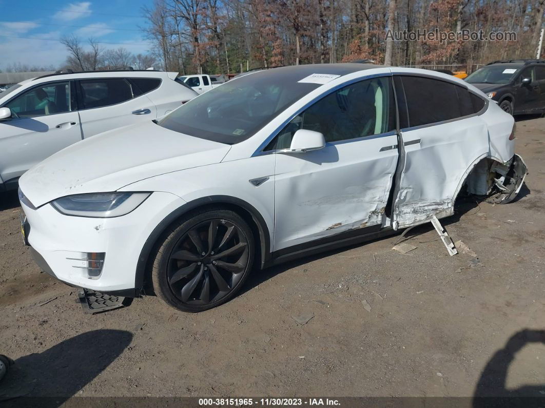 2016 Tesla Model X 60d/70d/75d/90d White vin: 5YJXCAE27GF007884