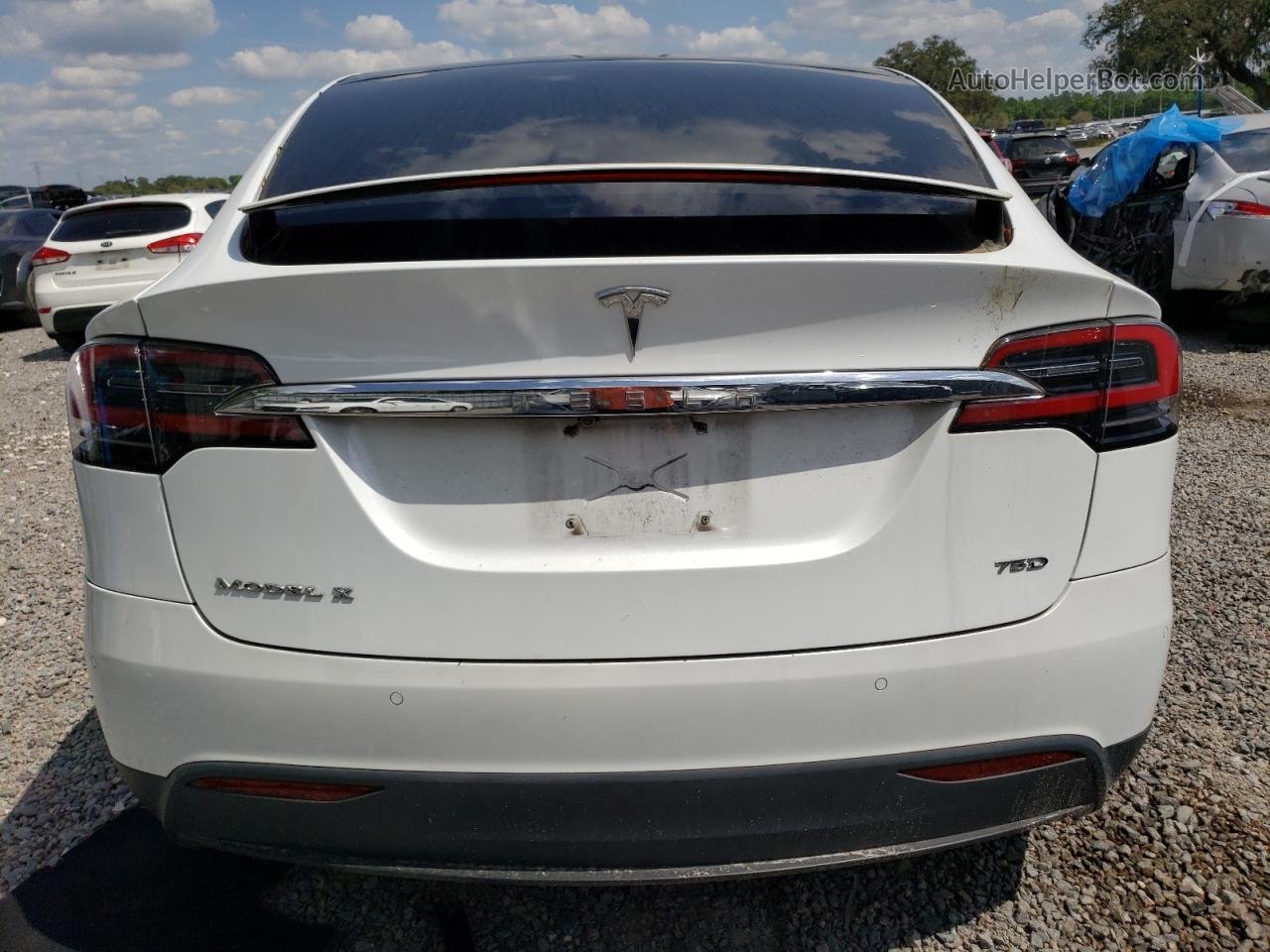 2016 Tesla Model X  White vin: 5YJXCAE27GF014477