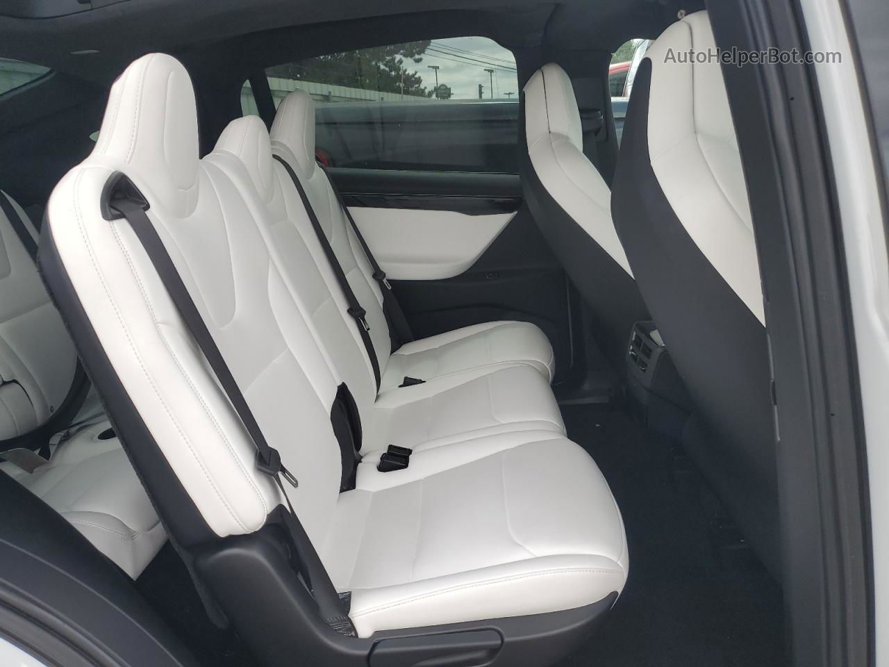 2018 Tesla Model X  White vin: 5YJXCAE27JF103098