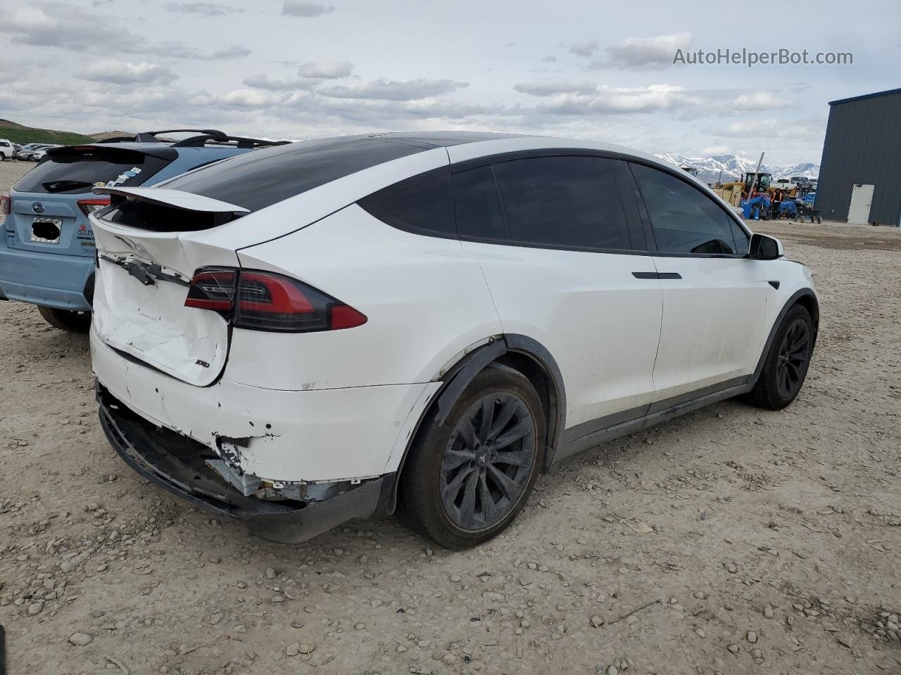 2019 Tesla Model X  White vin: 5YJXCAE27KF154277