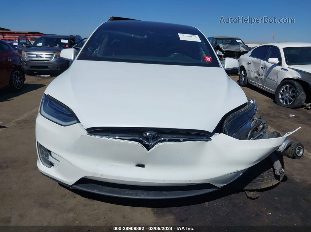 2016 Tesla Model X 60d/70d/75d/90d Белый vin: 5YJXCAE28GF005173