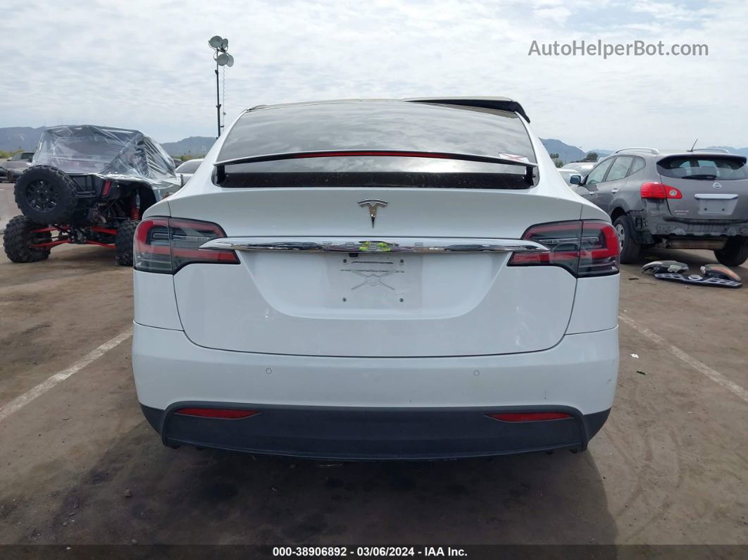 2016 Tesla Model X 60d/70d/75d/90d Белый vin: 5YJXCAE28GF005173