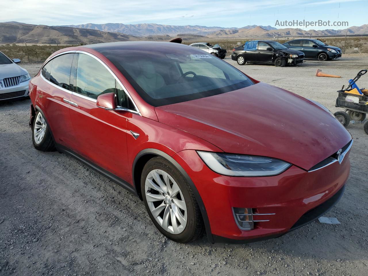 2018 Tesla Model X  Red vin: 5YJXCAE28JF112201