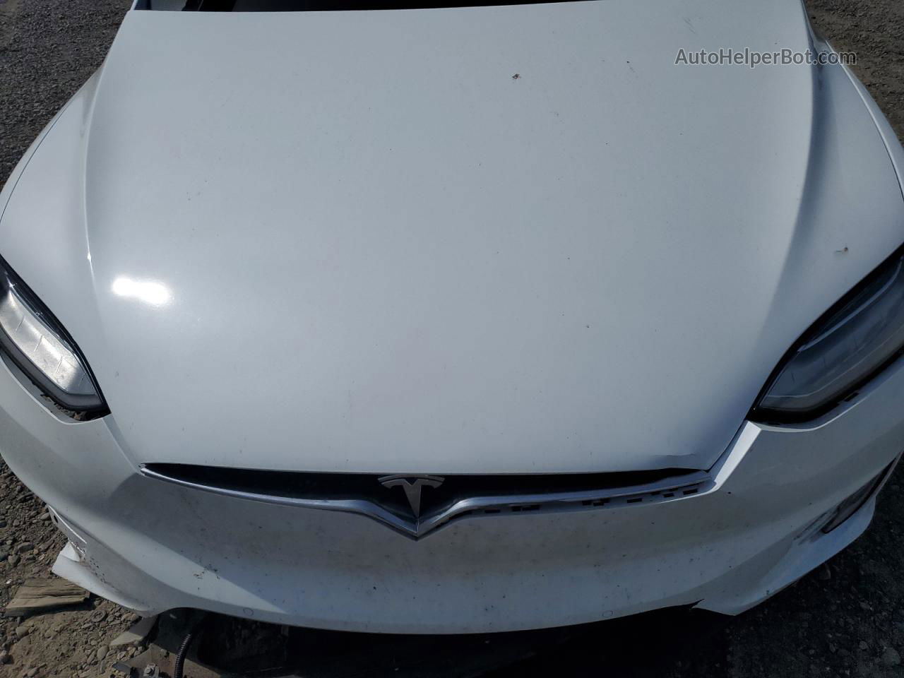 2018 Tesla Model X  Белый vin: 5YJXCAE28JF114563